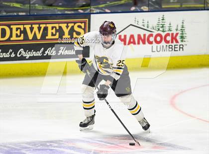 Thumbnail 1 in Cape Elizabeth vs. Messalonskee (MPA Class B State Final) photogallery.