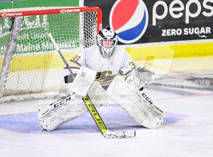 Thumbnail 2 in Cape Elizabeth vs. Messalonskee (MPA Class B State Final) photogallery.
