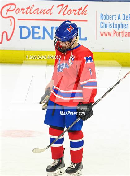 Thumbnail 3 in Cape Elizabeth vs. Messalonskee (MPA Class B State Final) photogallery.