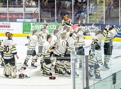 Thumbnail 3 in Cape Elizabeth vs. Messalonskee (MPA Class B State Final) photogallery.