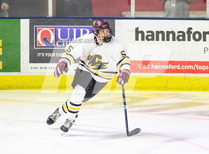 Thumbnail 2 in Cape Elizabeth vs. Messalonskee (MPA Class B State Final) photogallery.