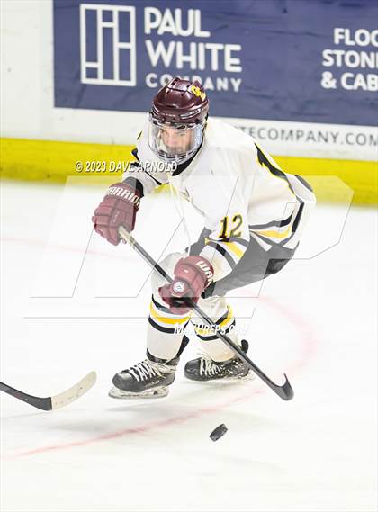Thumbnail 1 in Cape Elizabeth vs. Messalonskee (MPA Class B State Final) photogallery.