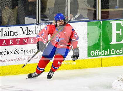 Thumbnail 3 in Cape Elizabeth vs. Messalonskee (MPA Class B State Final) photogallery.