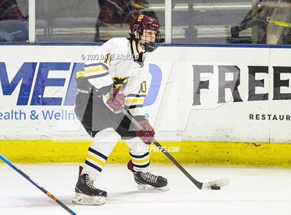 Thumbnail 3 in Cape Elizabeth vs. Messalonskee (MPA Class B State Final) photogallery.