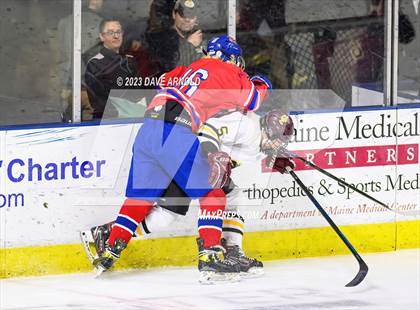 Thumbnail 2 in Cape Elizabeth vs. Messalonskee (MPA Class B State Final) photogallery.
