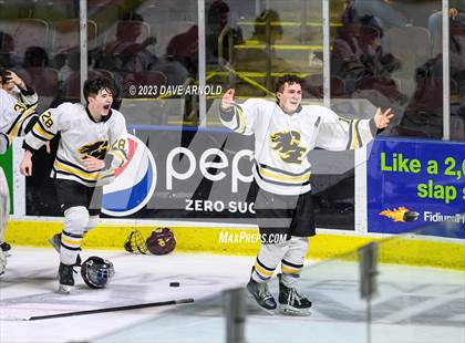 Thumbnail 2 in Cape Elizabeth vs. Messalonskee (MPA Class B State Final) photogallery.