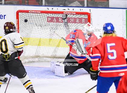 Thumbnail 1 in Cape Elizabeth vs. Messalonskee (MPA Class B State Final) photogallery.