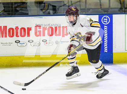 Thumbnail 2 in Cape Elizabeth vs. Messalonskee (MPA Class B State Final) photogallery.