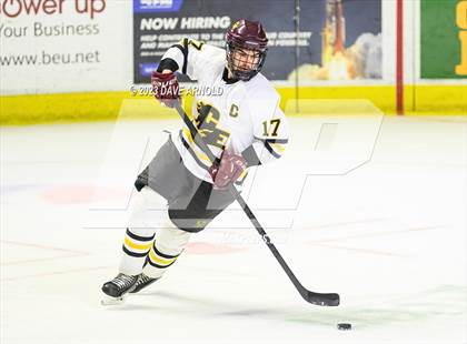 Thumbnail 2 in Cape Elizabeth vs. Messalonskee (MPA Class B State Final) photogallery.