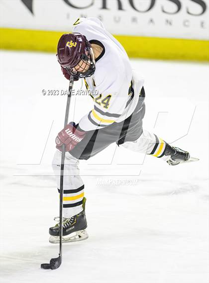 Thumbnail 2 in Cape Elizabeth vs. Messalonskee (MPA Class B State Final) photogallery.