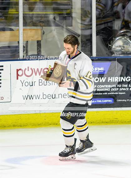 Thumbnail 3 in Cape Elizabeth vs. Messalonskee (MPA Class B State Final) photogallery.