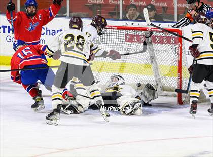 Thumbnail 1 in Cape Elizabeth vs. Messalonskee (MPA Class B State Final) photogallery.