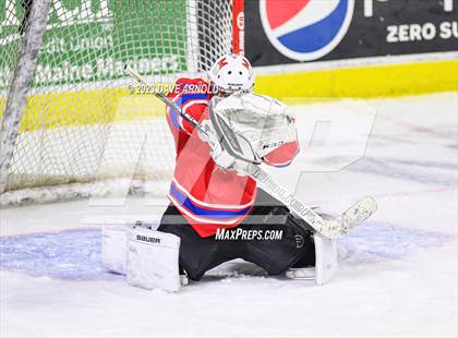 Thumbnail 2 in Cape Elizabeth vs. Messalonskee (MPA Class B State Final) photogallery.
