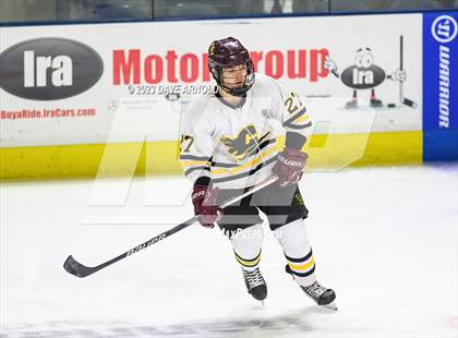 Thumbnail 3 in Cape Elizabeth vs. Messalonskee (MPA Class B State Final) photogallery.