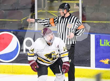 Thumbnail 1 in Cape Elizabeth vs. Messalonskee (MPA Class B State Final) photogallery.