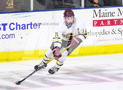Thumbnail 3 in Cape Elizabeth vs. Messalonskee (MPA Class B State Final) photogallery.