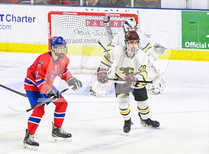 Thumbnail 1 in Cape Elizabeth vs. Messalonskee (MPA Class B State Final) photogallery.