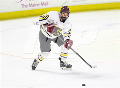 Thumbnail 3 in Cape Elizabeth vs. Messalonskee (MPA Class B State Final) photogallery.