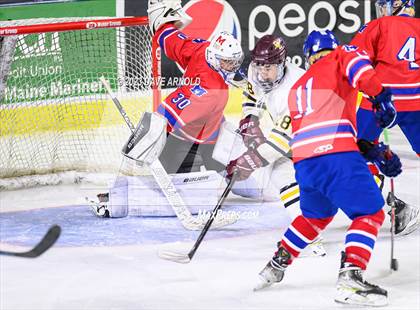 Thumbnail 1 in Cape Elizabeth vs. Messalonskee (MPA Class B State Final) photogallery.