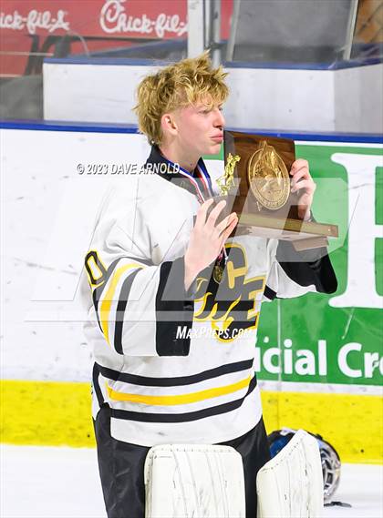 Thumbnail 2 in Cape Elizabeth vs. Messalonskee (MPA Class B State Final) photogallery.