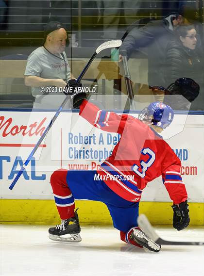Thumbnail 1 in Cape Elizabeth vs. Messalonskee (MPA Class B State Final) photogallery.