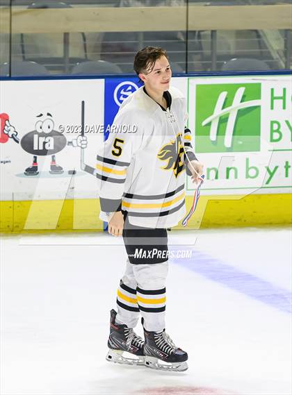 Thumbnail 2 in Cape Elizabeth vs. Messalonskee (MPA Class B State Final) photogallery.