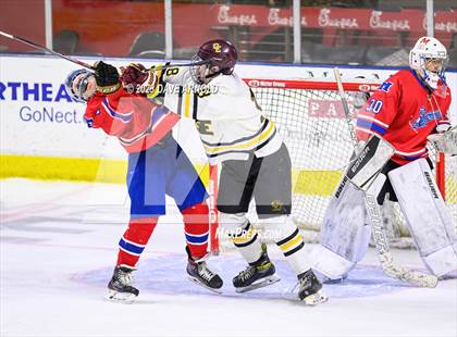 Thumbnail 3 in Cape Elizabeth vs. Messalonskee (MPA Class B State Final) photogallery.