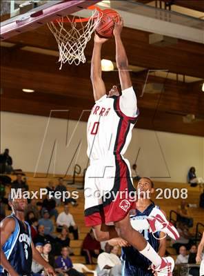Thumbnail 1 in Compton vs. JSerra Catholic (Ocean View Tournament) photogallery.