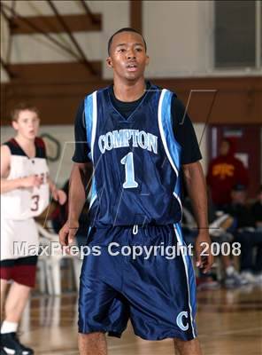 Thumbnail 2 in Compton vs. JSerra Catholic (Ocean View Tournament) photogallery.