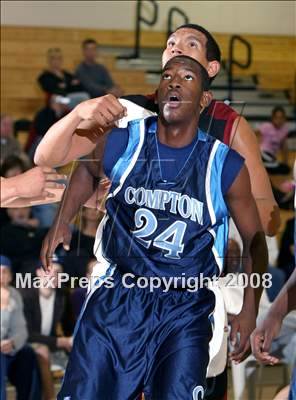 Thumbnail 3 in Compton vs. JSerra Catholic (Ocean View Tournament) photogallery.