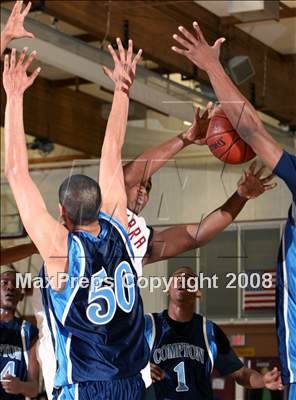 Thumbnail 2 in Compton vs. JSerra Catholic (Ocean View Tournament) photogallery.