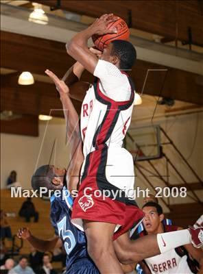 Thumbnail 2 in Compton vs. JSerra Catholic (Ocean View Tournament) photogallery.