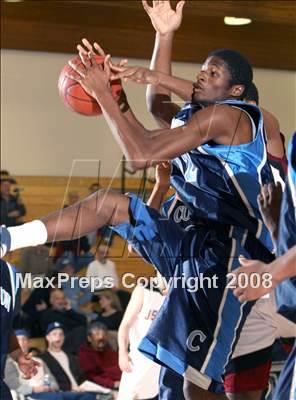Thumbnail 3 in Compton vs. JSerra Catholic (Ocean View Tournament) photogallery.
