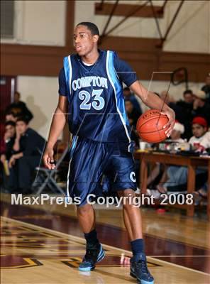 Thumbnail 2 in Compton vs. JSerra Catholic (Ocean View Tournament) photogallery.