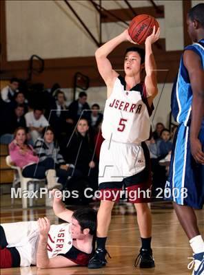 Thumbnail 2 in Compton vs. JSerra Catholic (Ocean View Tournament) photogallery.