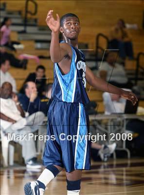 Thumbnail 2 in Compton vs. JSerra Catholic (Ocean View Tournament) photogallery.