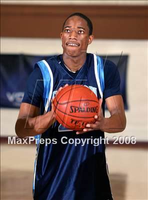 Thumbnail 1 in Compton vs. JSerra Catholic (Ocean View Tournament) photogallery.