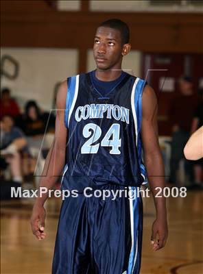 Thumbnail 1 in Compton vs. JSerra Catholic (Ocean View Tournament) photogallery.