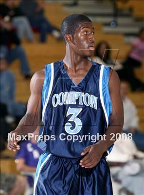 Thumbnail 2 in Compton vs. JSerra Catholic (Ocean View Tournament) photogallery.