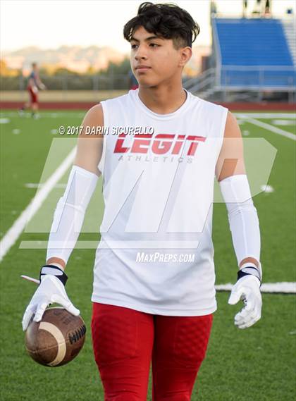 Thumbnail 2 in Round Valley vs. Santa Cruz Valley (AIA 2A Semifinal) photogallery.
