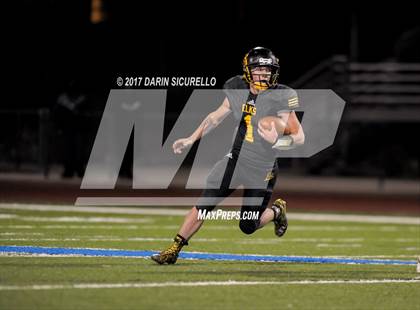 Thumbnail 2 in Round Valley vs. Santa Cruz Valley (AIA 2A Semifinal) photogallery.
