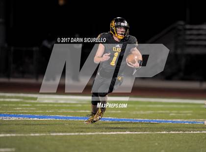 Thumbnail 3 in Round Valley vs. Santa Cruz Valley (AIA 2A Semifinal) photogallery.