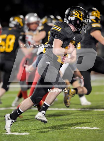 Thumbnail 2 in Round Valley vs. Santa Cruz Valley (AIA 2A Semifinal) photogallery.