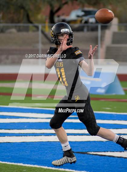 Thumbnail 3 in Round Valley vs. Santa Cruz Valley (AIA 2A Semifinal) photogallery.