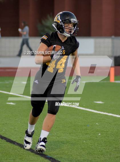 Thumbnail 3 in Round Valley vs. Santa Cruz Valley (AIA 2A Semifinal) photogallery.