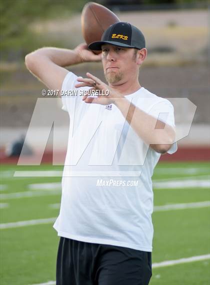 Thumbnail 1 in Round Valley vs. Santa Cruz Valley (AIA 2A Semifinal) photogallery.