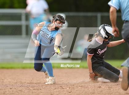 Thumbnail 2 in Bishop Grimes vs Syracuse photogallery.