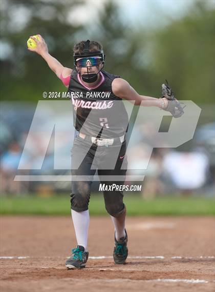Thumbnail 2 in Bishop Grimes vs Syracuse photogallery.