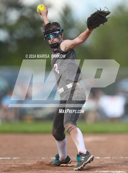 Thumbnail 3 in Bishop Grimes vs Syracuse photogallery.