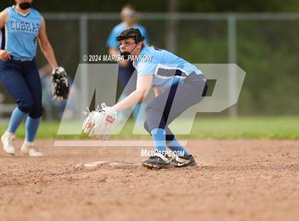 Thumbnail 3 in Bishop Grimes vs Syracuse photogallery.